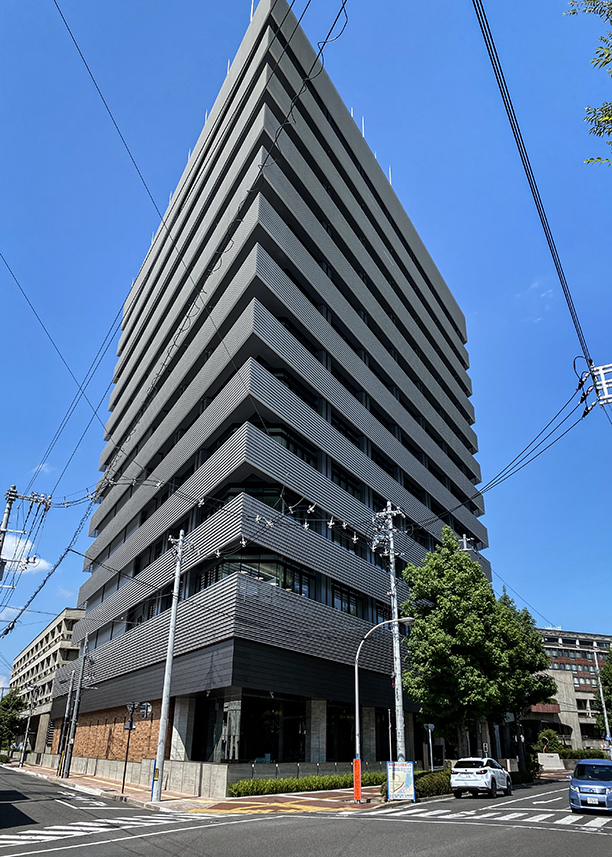 岡山県警察　本部庁舎