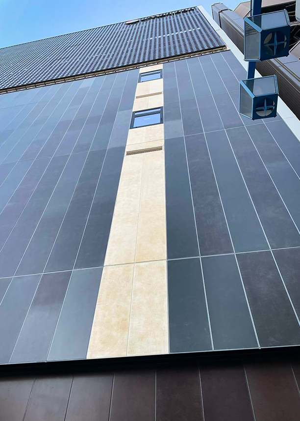 メニコン本社ビル