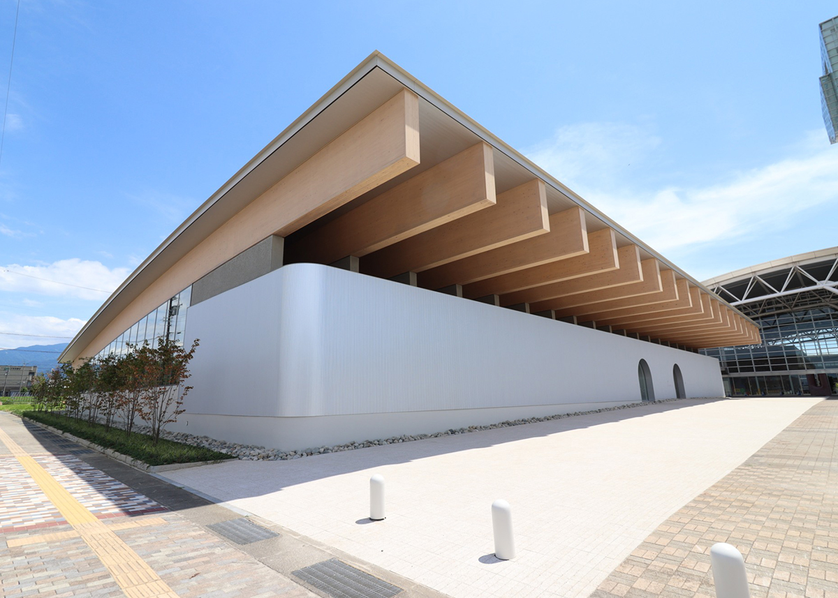 魚津市室内温水プール「とびUO！プール」