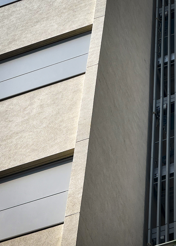 中央日土地博多駅前ビル